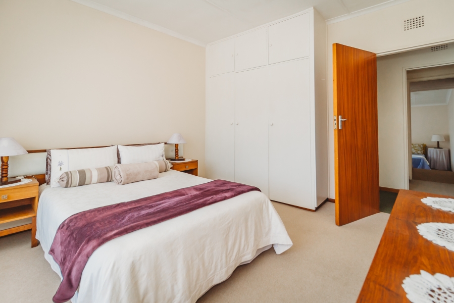 5 Bedroom Property for Sale in Denneoord Western Cape